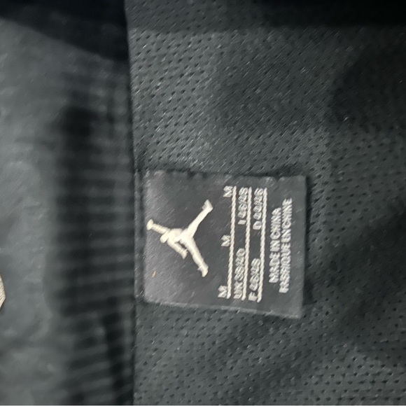 Air Jordan Windbreaker - Picture 2 of 2